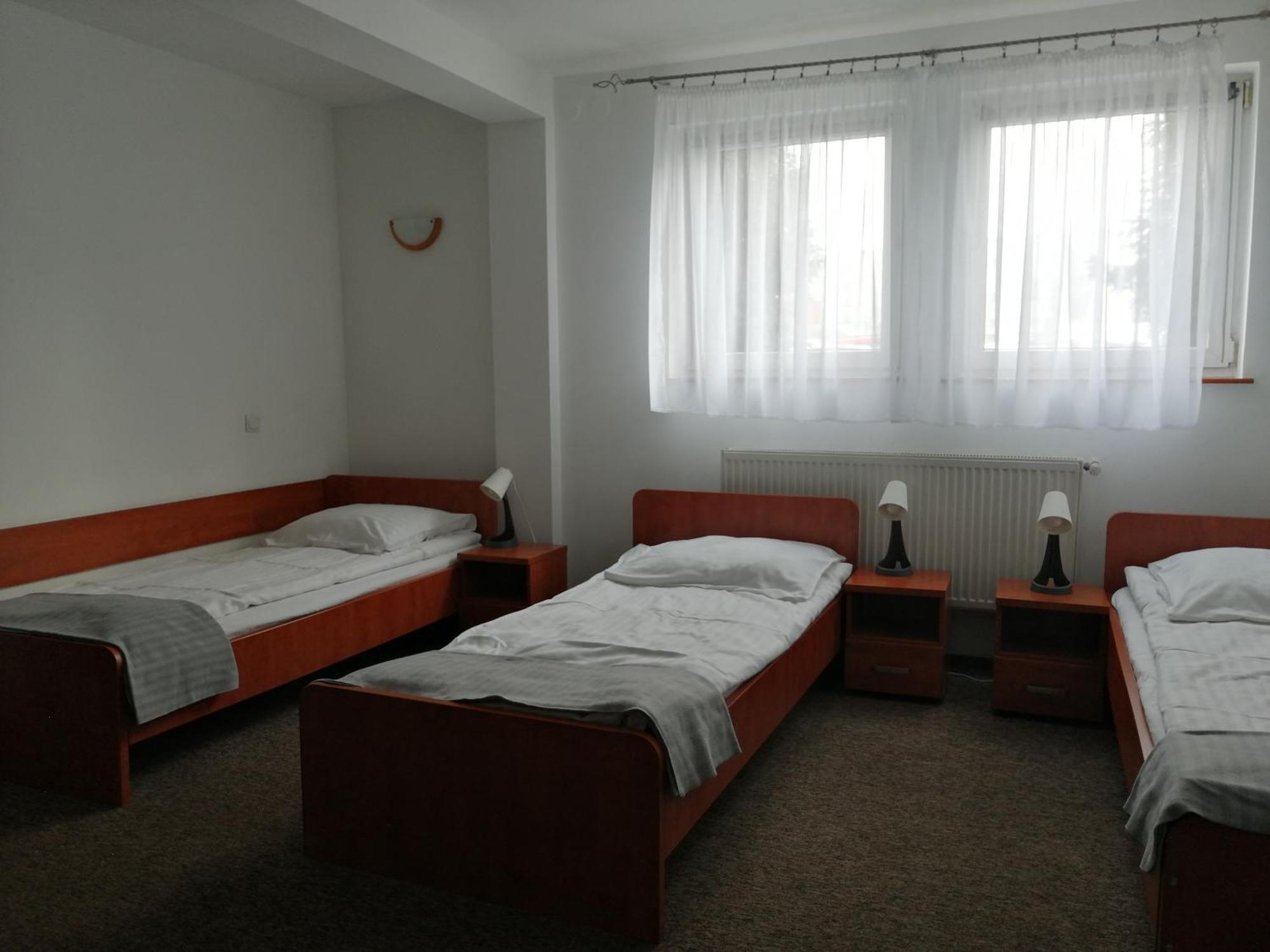 Hotel Dabrowiak Dąbrowa Górnicza Exterior foto