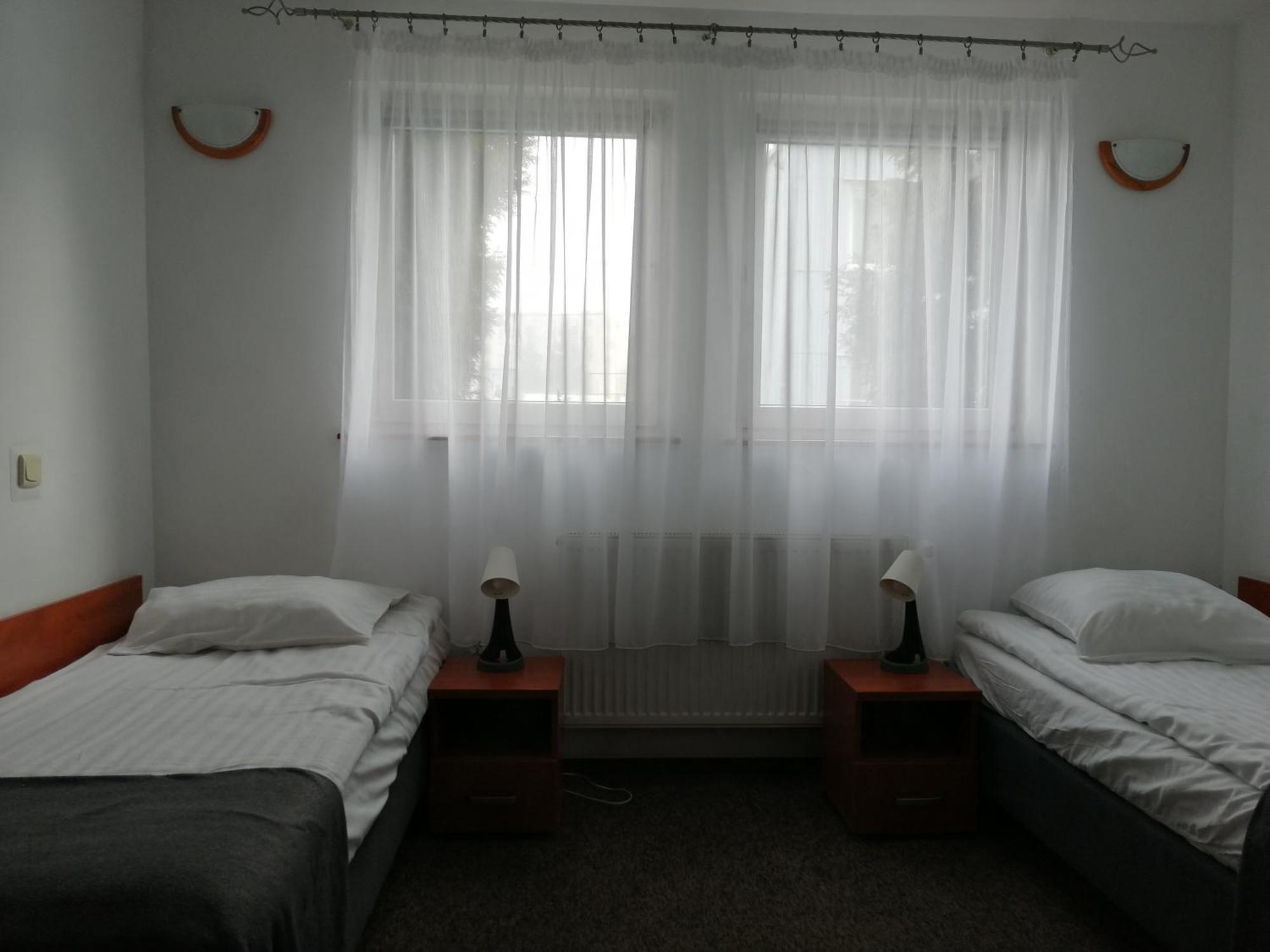 Hotel Dabrowiak Dąbrowa Górnicza Exterior foto